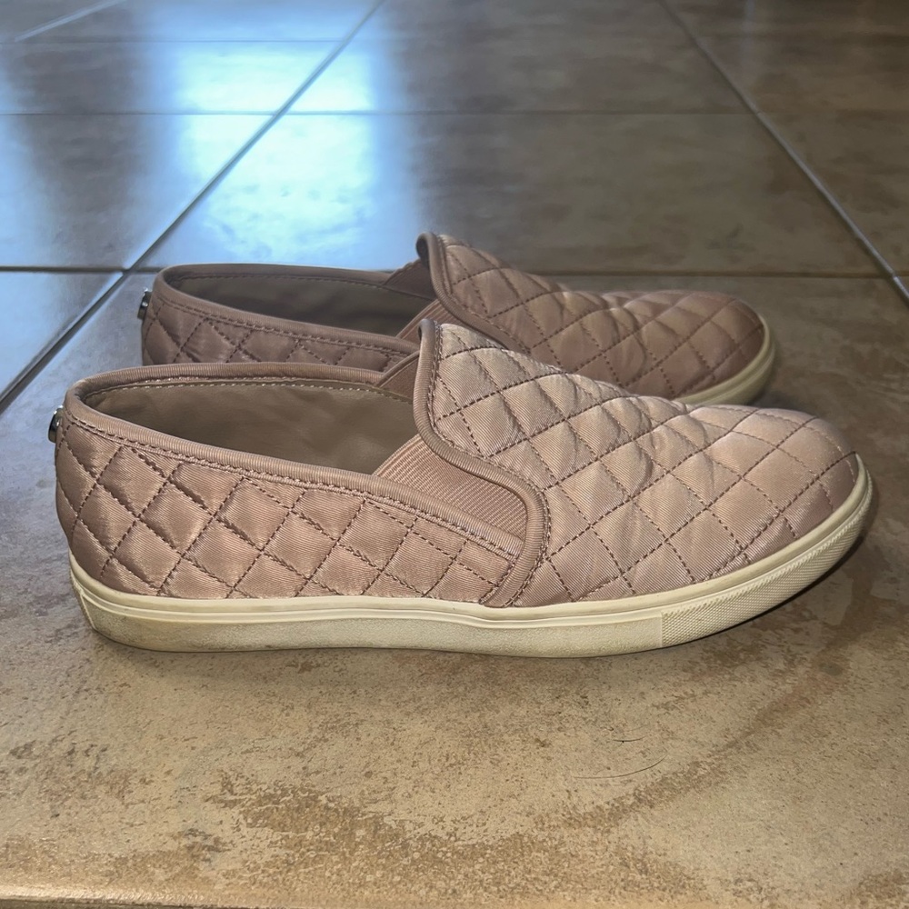 Steve Madden slip on shoes